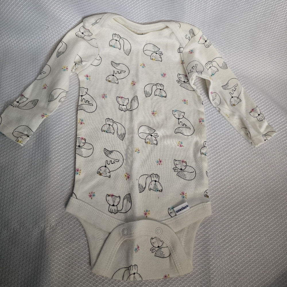 🚨3/30% OFF🚨 Gerber Long Sleeve Onesie